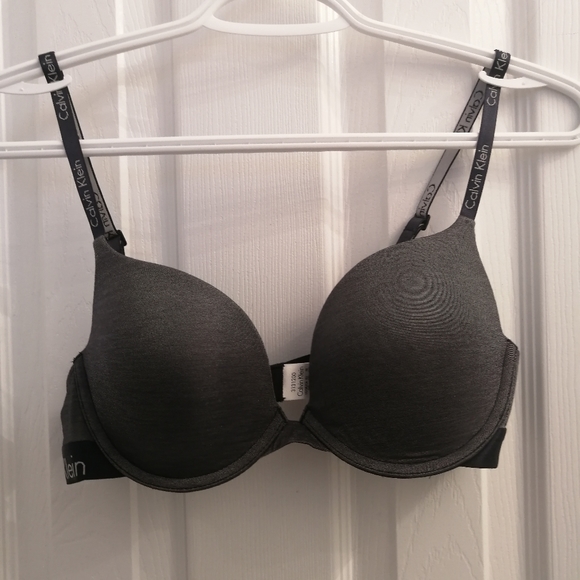 Calvin Klein 2-Pack bra set👙 - Picture 5 of 6
